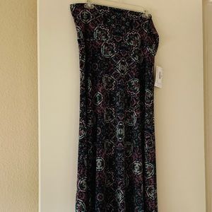 L LuLaRoe Maxi in fun print